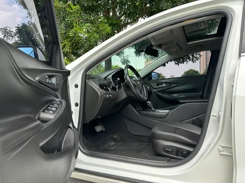 Chevrolet Malibu XL