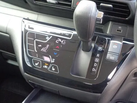 Mitsubishi eK X