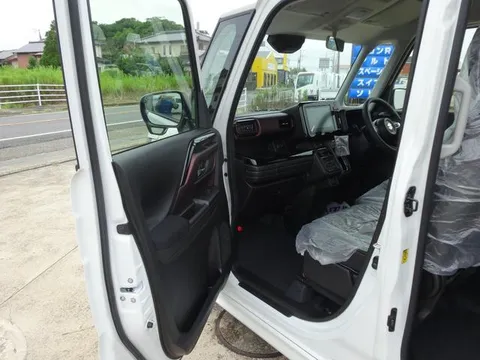 Suzuki Spacia Custom