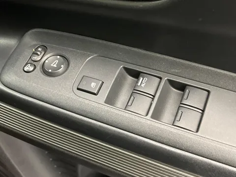 Honda N-BOX Slash