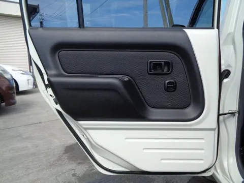 Daihatsu Naked