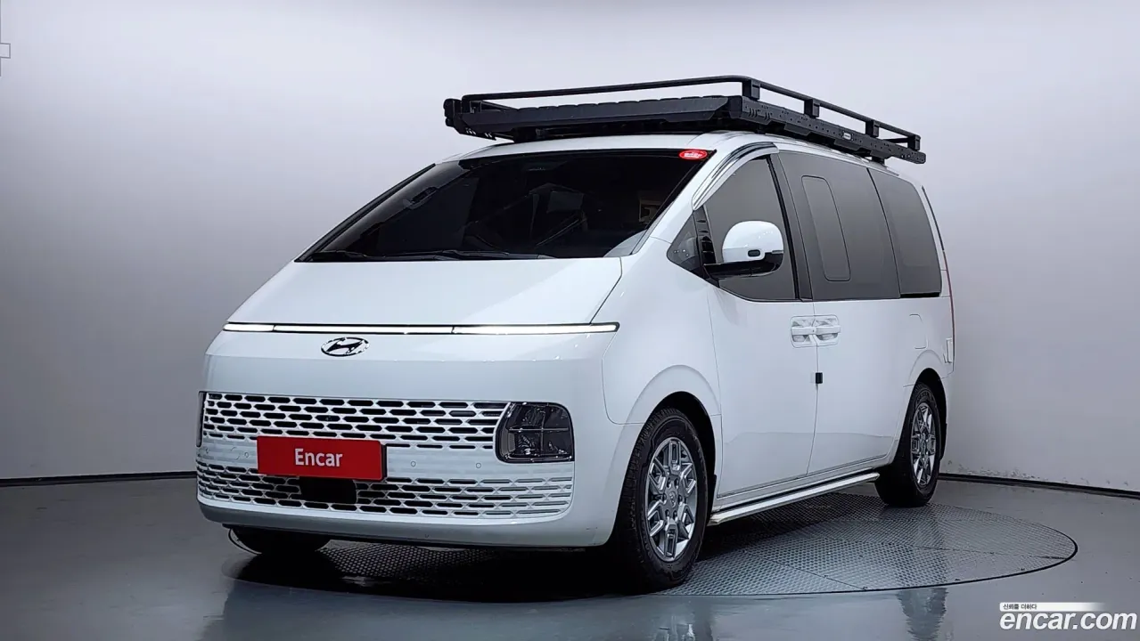 Hyundai Staria