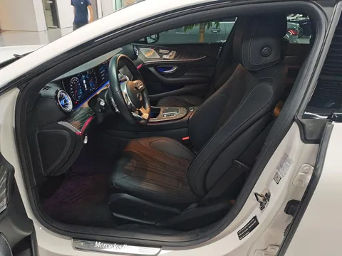 Mercedes-Benz Mercedes-Benz CLS