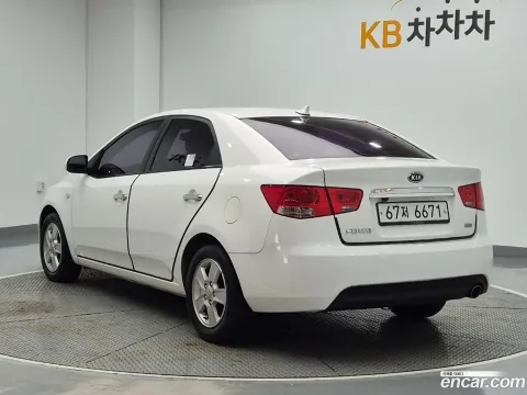Kia Cerato (Forte)