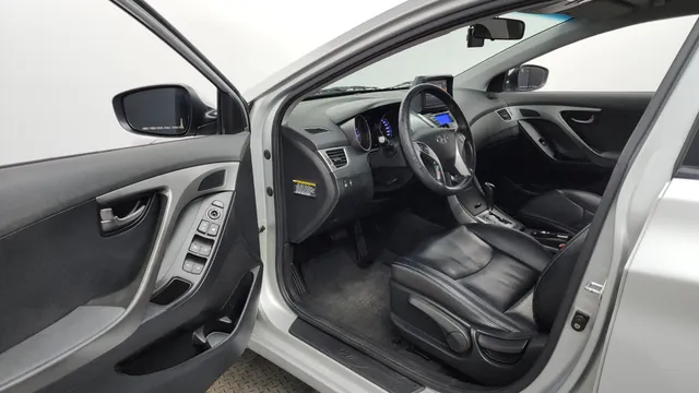 Hyundai Elantra (Avante)