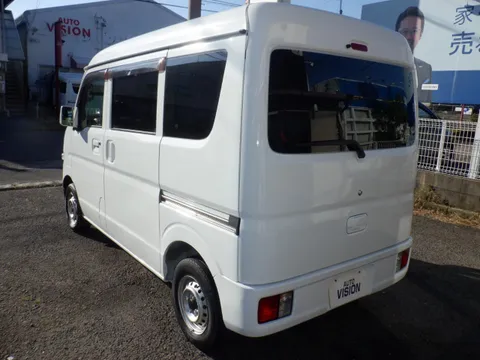 Mitsubishi Minicab Van