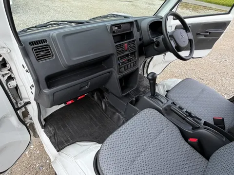 Mitsubishi Minicab Truck