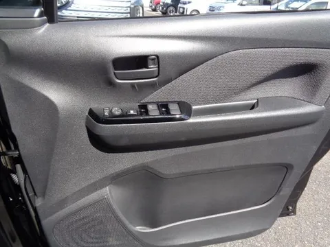 Mitsubishi eK X