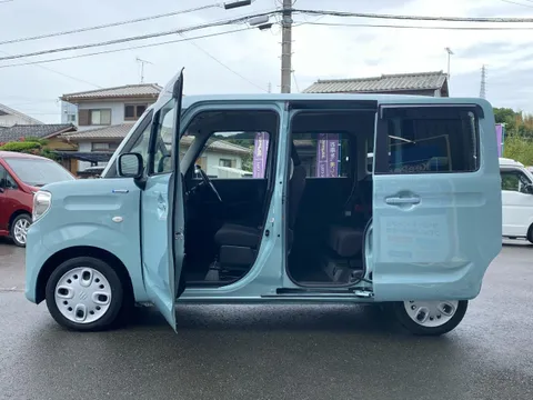 Suzuki Spacia