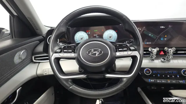 Hyundai Elantra (Avante)