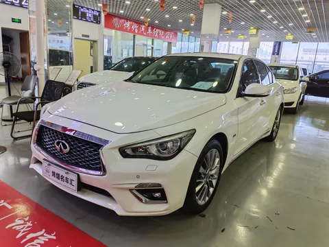 Infiniti Q50L
