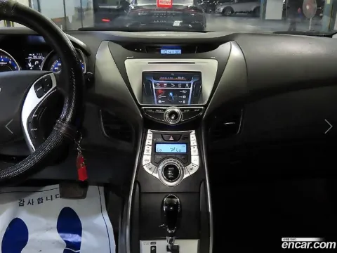Hyundai Elantra (Avante)