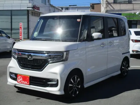 Honda N-BOX Custom