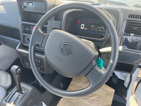 Nissan Clipper Truck