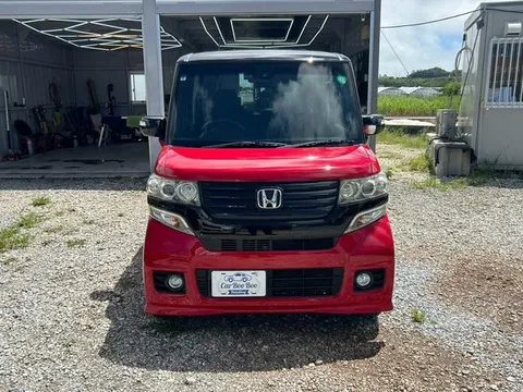 Honda N-BOX Custom
