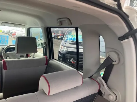 Toyota Pixis Space