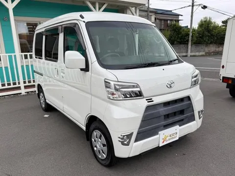 Toyota Pixis Van