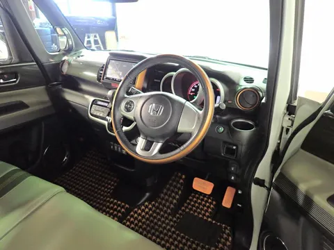 Honda N-BOX Slash