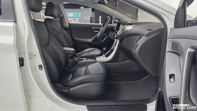 Hyundai Elantra (Avante)
