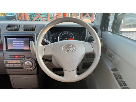 Toyota Pixis Space