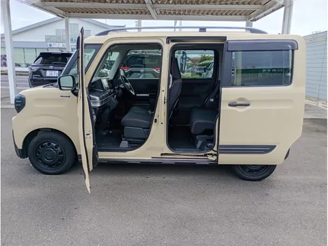 Suzuki Spacia Gear