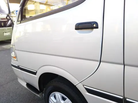 Toyota HiAce Wagon
