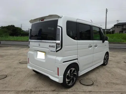 Suzuki Spacia Custom