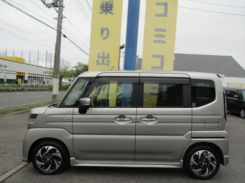 Suzuki Spacia Custom