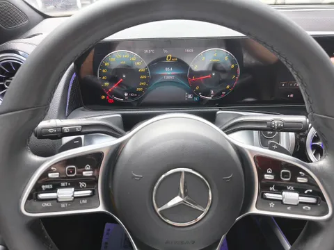 Mercedes-Benz Mercedes-Benz GLB