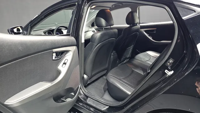 Hyundai Elantra (Avante)
