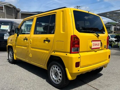 Daihatsu Naked