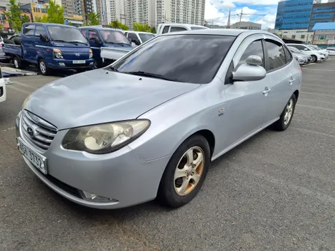 Hyundai Elantra (Avante)