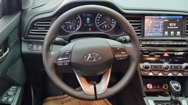 Hyundai Elantra (Avante)
