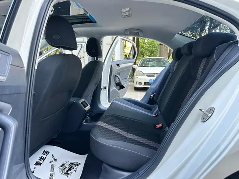 Volkswagen Lamando
