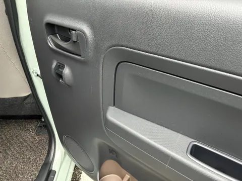 Daihatsu Mira Tocot
