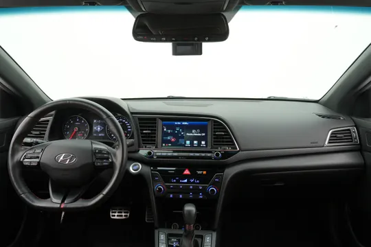 Hyundai Elantra (Avante)