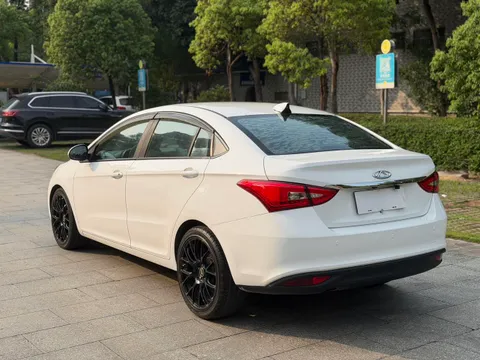 Chery Arrizo 5