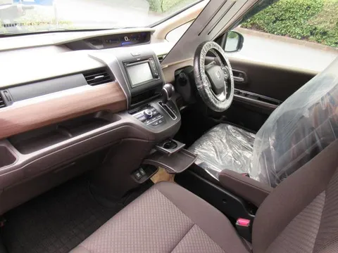 Honda Freed Plus