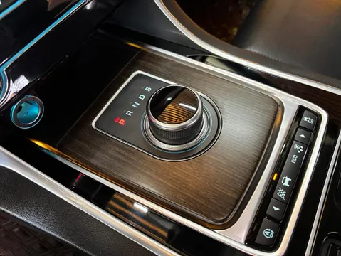 Jaguar XFL