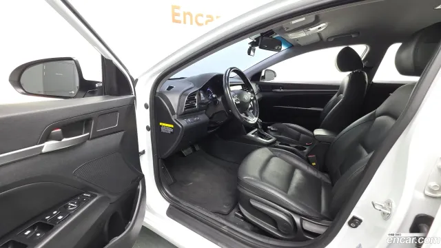 Hyundai Elantra (Avante)