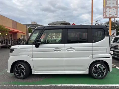 Suzuki Spacia Custom