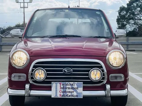 Daihatsu Mira Gino