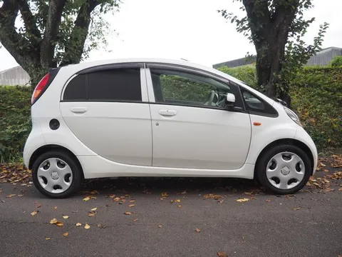 Mitsubishi I