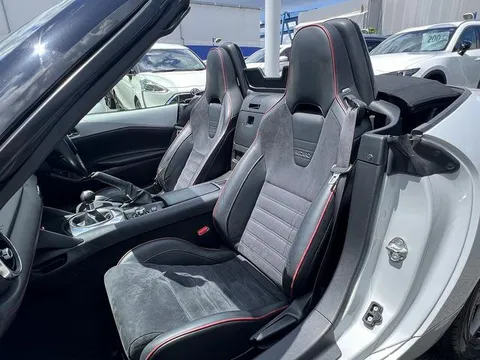 Mazda MX-5 (Roadster)