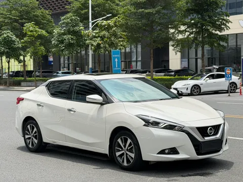 Nissan Bluebird
