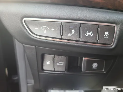 Genesis G90 (EQ900)