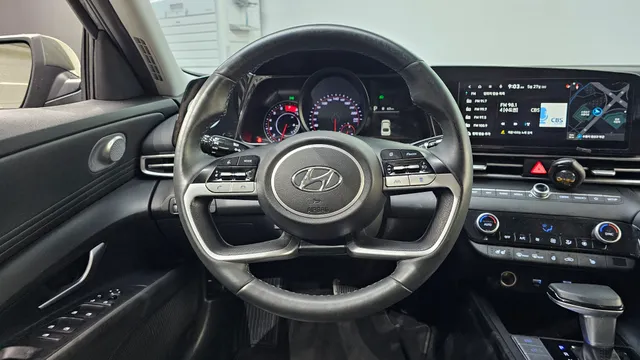 Hyundai Elantra (Avante)
