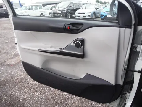 Toyota iQ