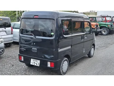 Mitsubishi Minicab Van