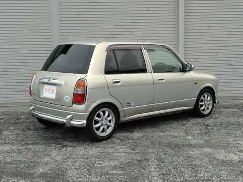 Daihatsu Mira Gino